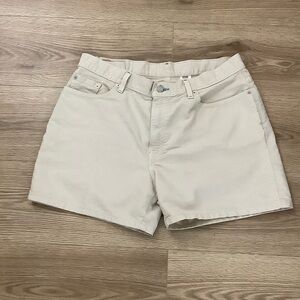 Vintage Levi's Women's Cream Shorts